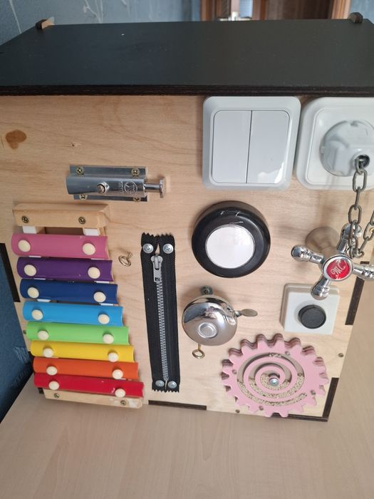 Дерев'яний дитячий будиночок