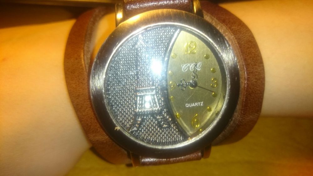 Годинник новий, шкіряний ремінець