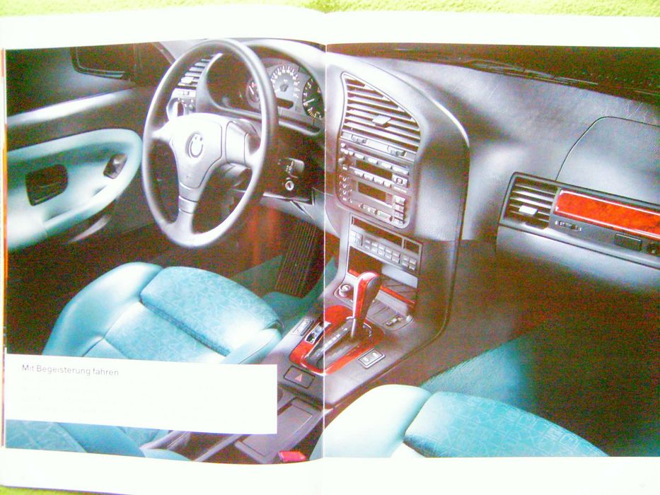 BMW 3 Coupe generacja E36 / 1997 - prospekt 32 strony, stan BDB+