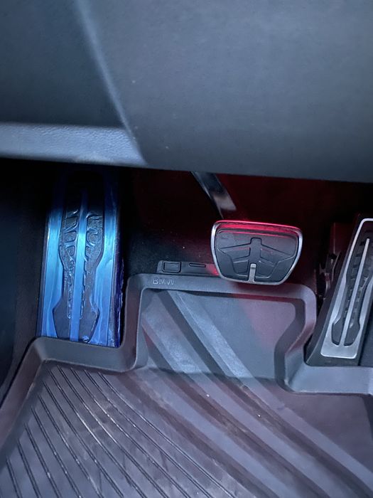 Продам свй автомобиль BMW I4 M50 2023 г пригнаный из Америки.