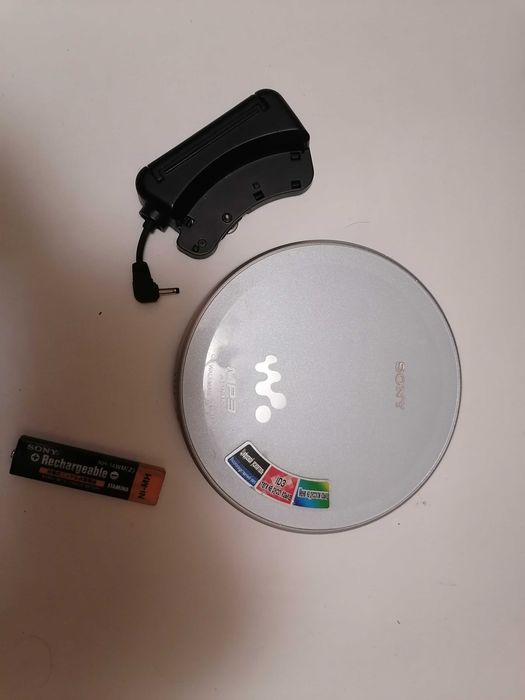 Продам CD Плеер Sony