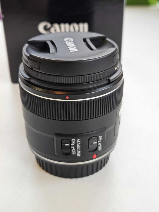 Canon EF 24mm f/2.8 IS USM