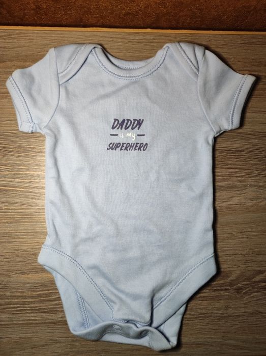 Нове блакитне боді-футболка 62р "Daddy is my Superhero"