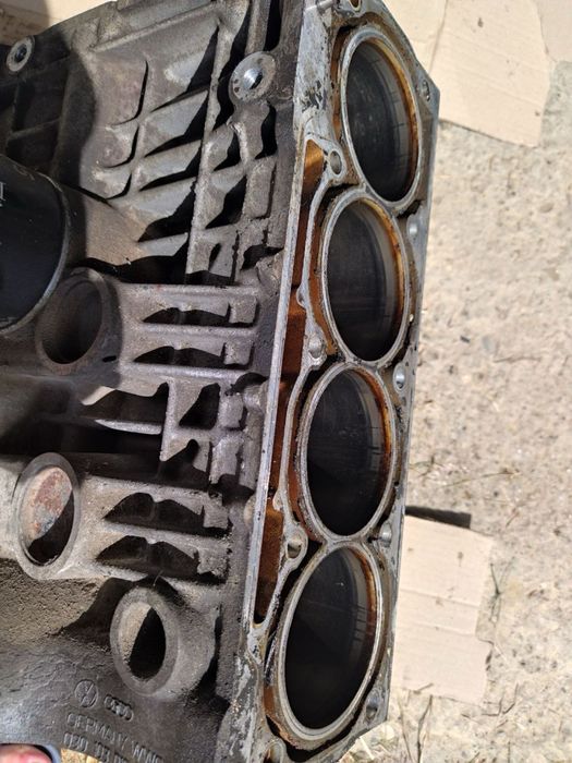 Блок циліндрів Golf 4 , Polo , Bora