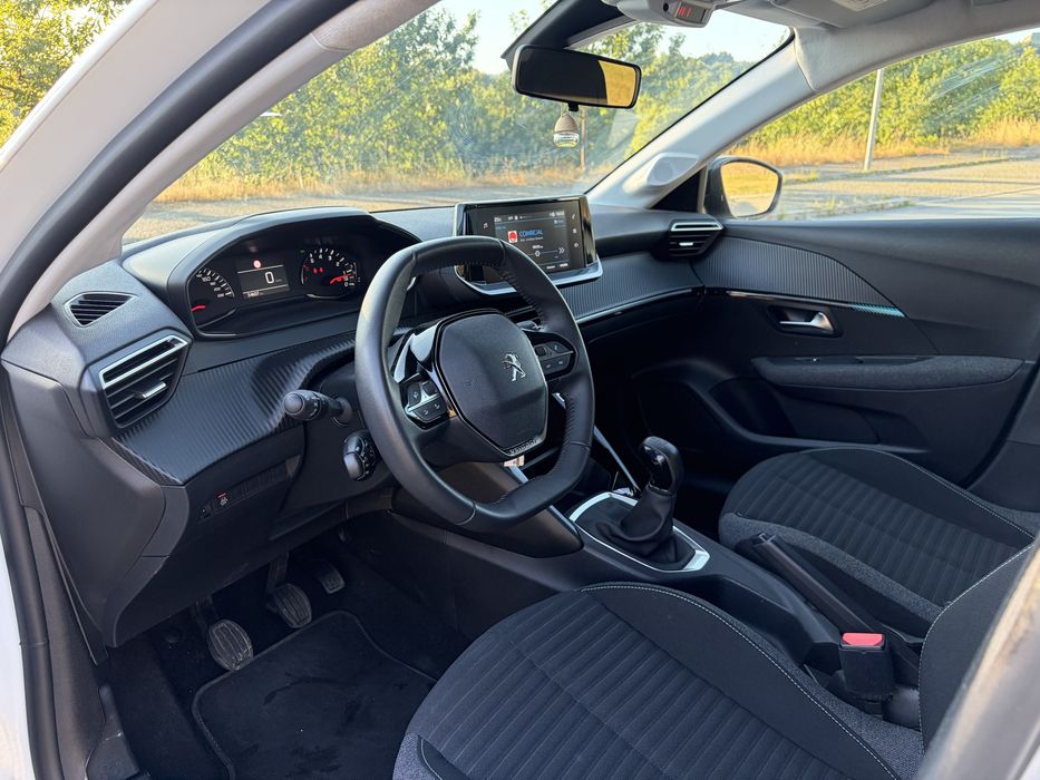 Peugeot 208 apenas 34mil km gasolina (historico comprovado) Trato de financiamento