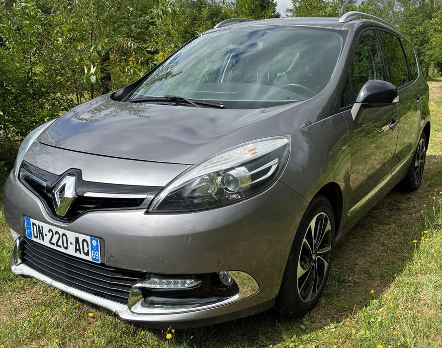 Renault Grand Scenic Renault Grand Scénic III LIFT 1.2 TCe 116 KM • 2015 • 7 miejsc • Bose