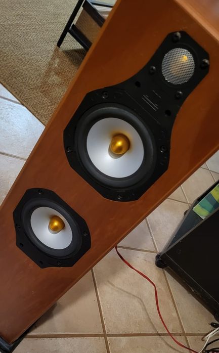 Colunas Monitor Áudio Silver 5i