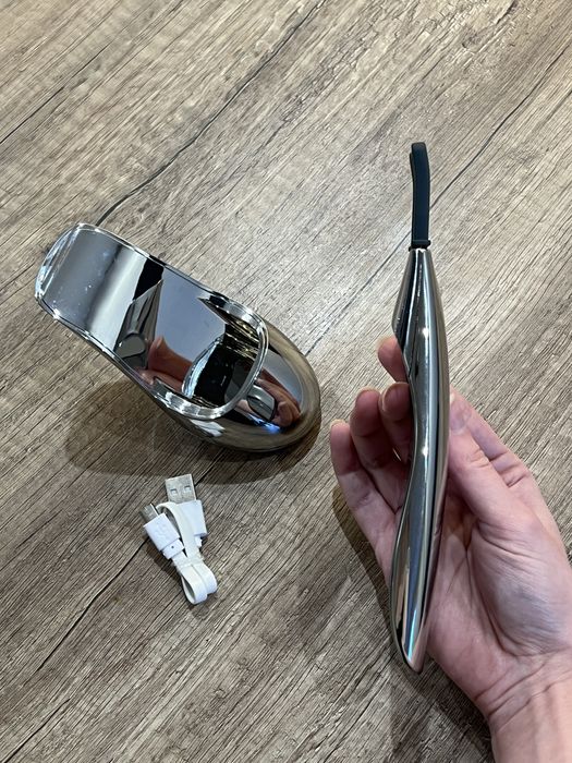 Ультразвуковий скрабер для обличчя / масажер