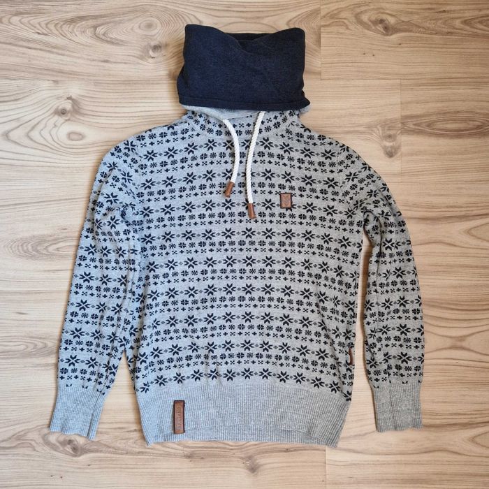Oryginalny damski sweter z golfem Naked