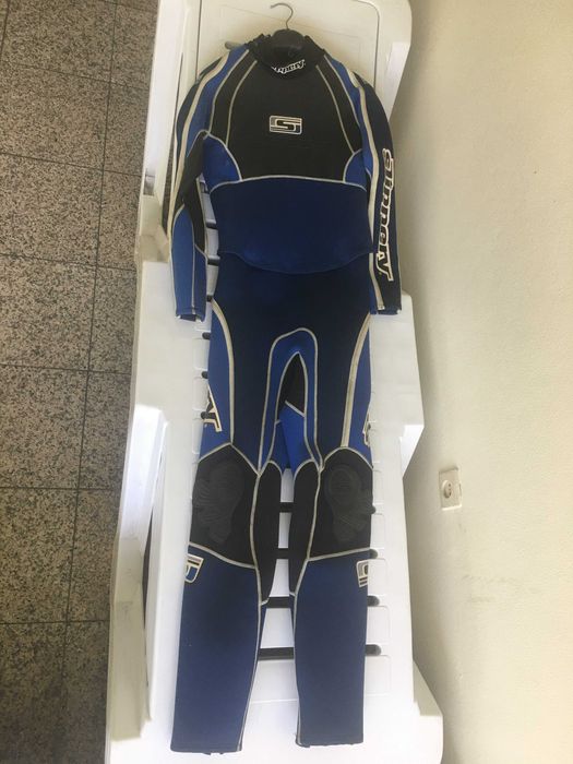 Fato Mota de Água ou Surf SLIPPERY + Camisola