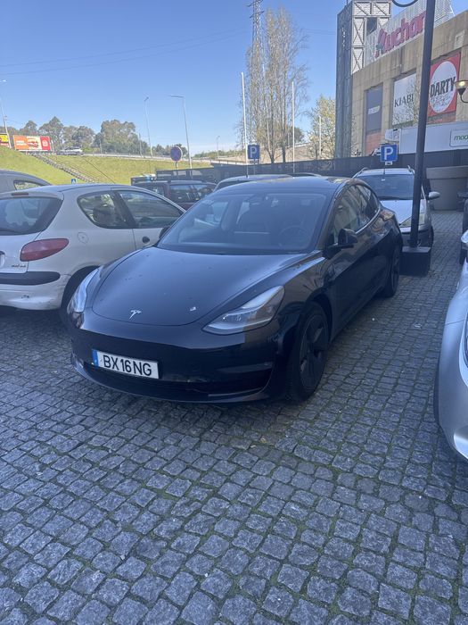 TESLA MODEL 3 - 2021 (Aluguer para TVDE)