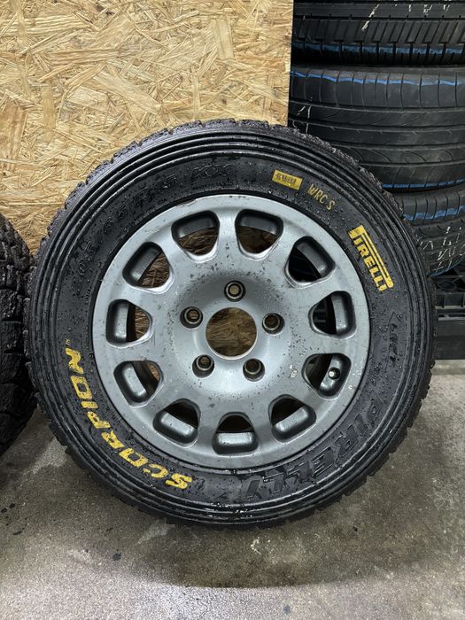 Jantes Rally WRC de terra oficiais em 15 5x130 c/ pneus Pirelli
