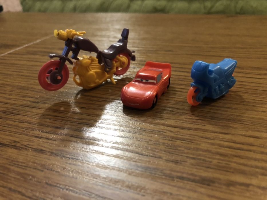 Іграшки з кіндерів старих колекцій. Бегемотики