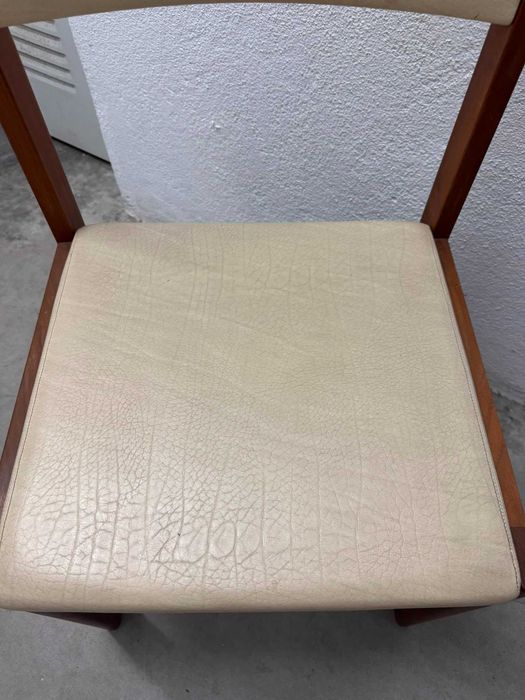 Mesa e cadeiras da Olaio
