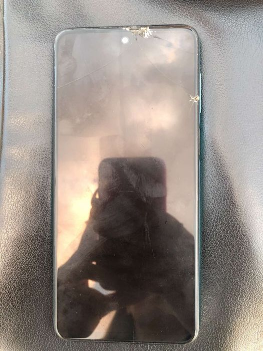 Продам обменяю телефон