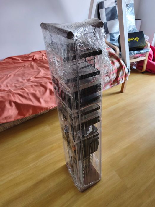 Estante para DVDS