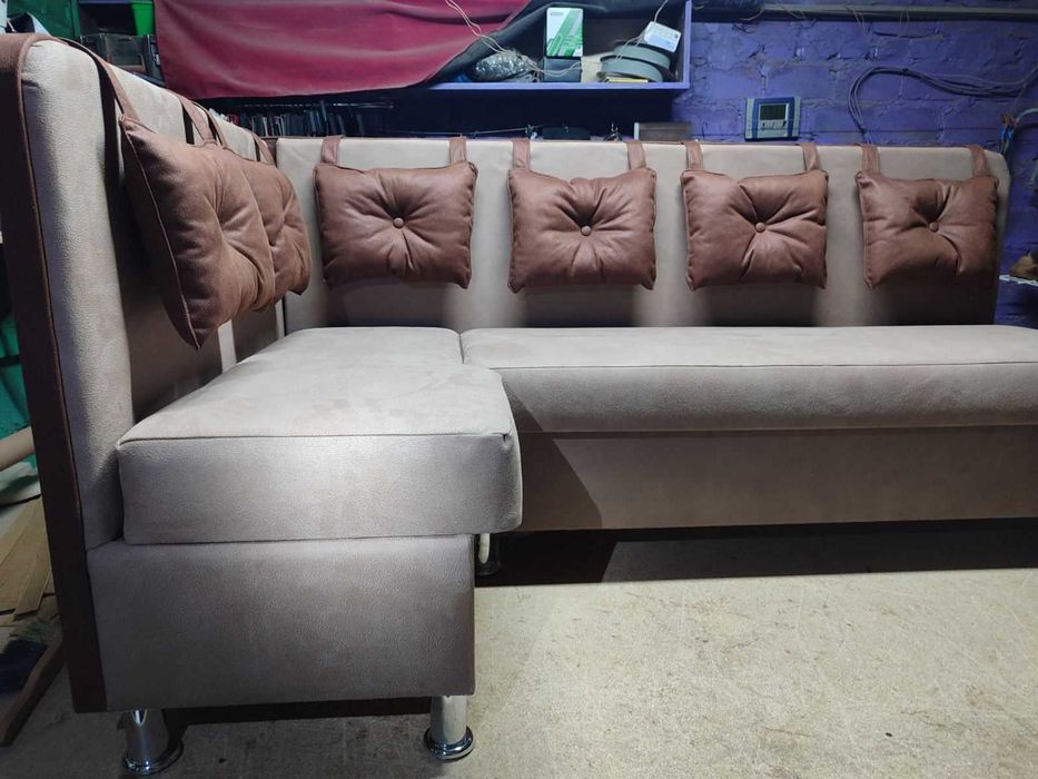 Перетяжка, ремонт, виготовлення меблів. Працюємо з бюджетом.