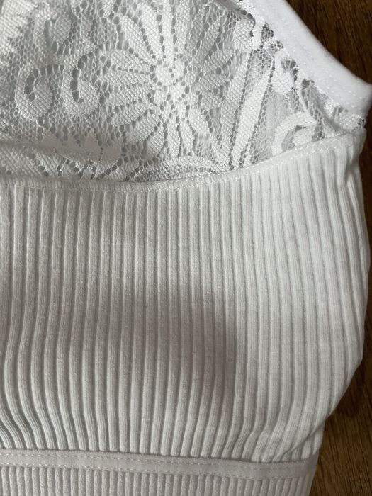 Топ  бавовняний в рубчик з кружевом