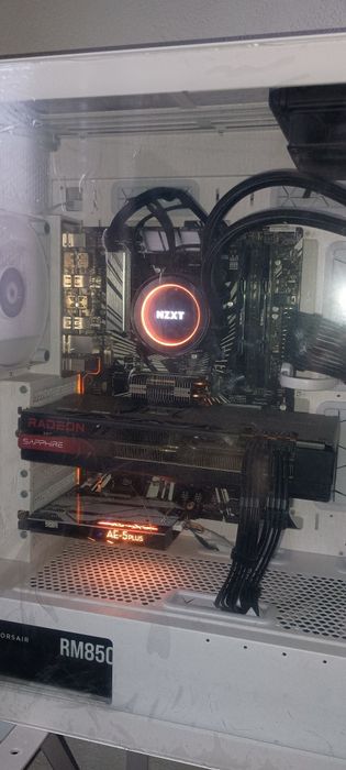 Intel i7-9700K + Asus Prime Z390-P + 32GB G.Skill + NZXT Kracken X42 + Teclado + Win 11 PRO