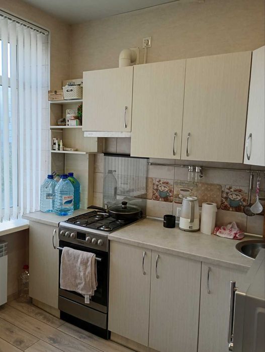 + Продам  2 кім. квартиру пр.Соборний , 39999 дол.