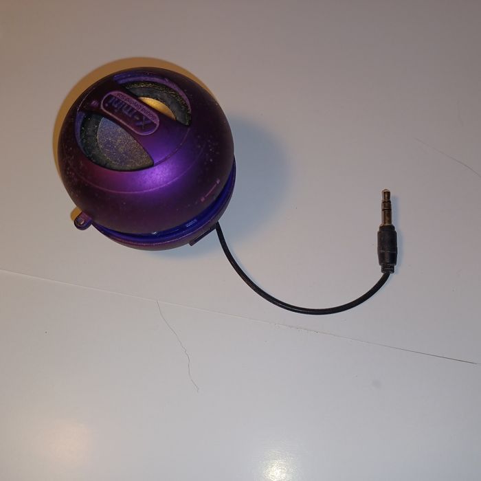 Coluna com fio X-mini