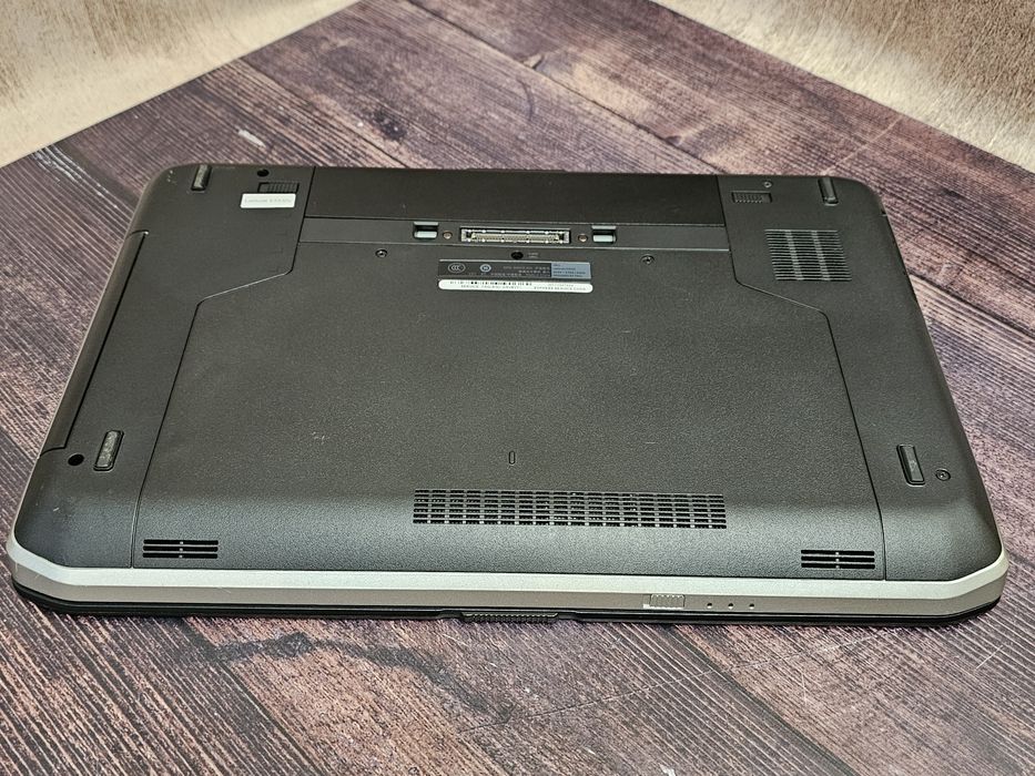 Ноутбук Dell Latitude E5530 (Core i5-3340M/8Gb/Intel HD 4000/SSD 128Gb/FullHD)