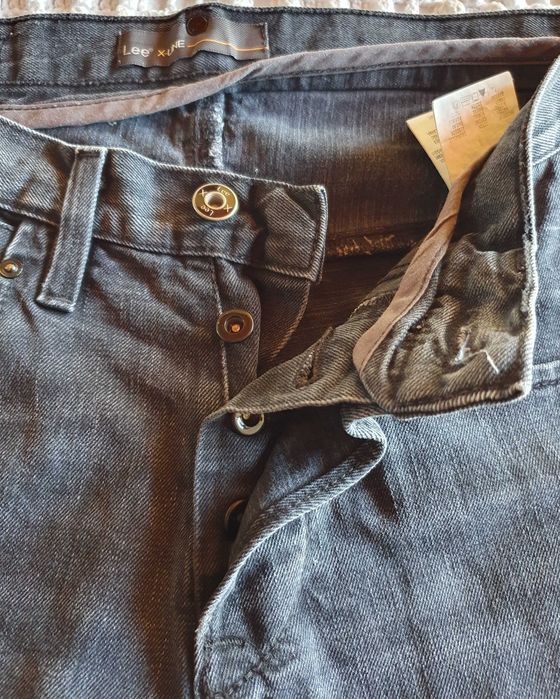 Calções de ganga marca Lee, modelo X-Line KNOX, nº 42 (W32)