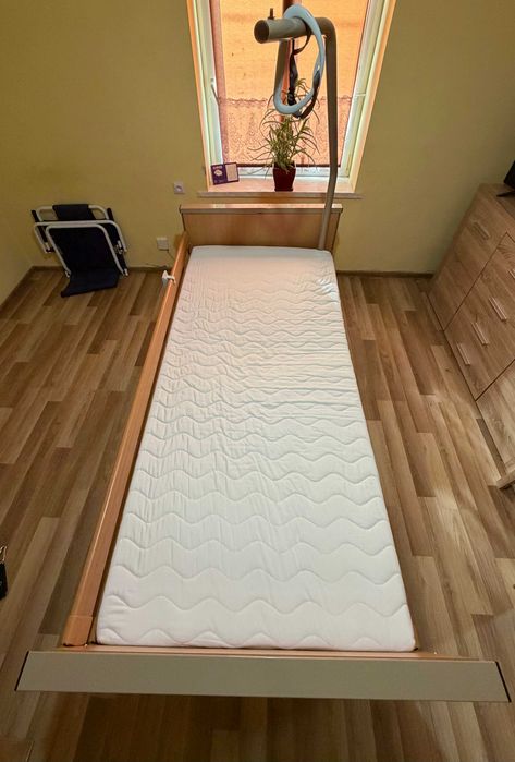 Elektryczne łóżko rehabilitacyjne Vermeiren Luna