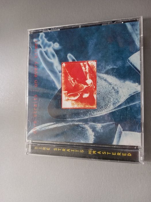 Sprzedam płytę CD zespolu Dire  Straits.