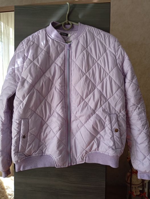 Куртка тонка жіноча