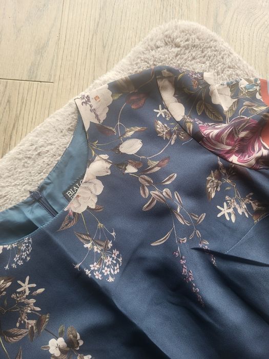 Sukienka w kwiaty r 42