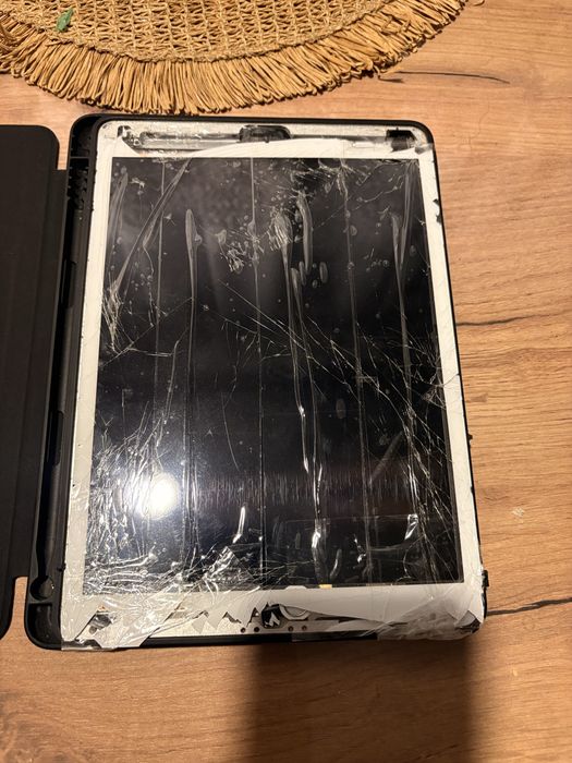 Ipad 8 gen. Na czesci