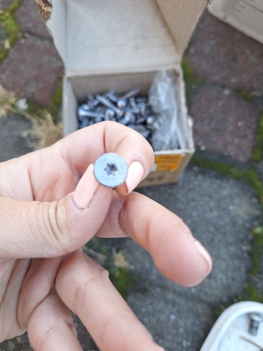 3x zestaw niewidoczne mocowanie deski drewna Blooma Castorama