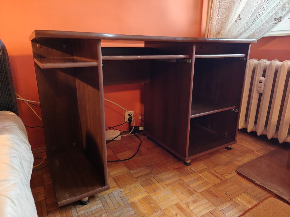 Oddam biurko komputerowe