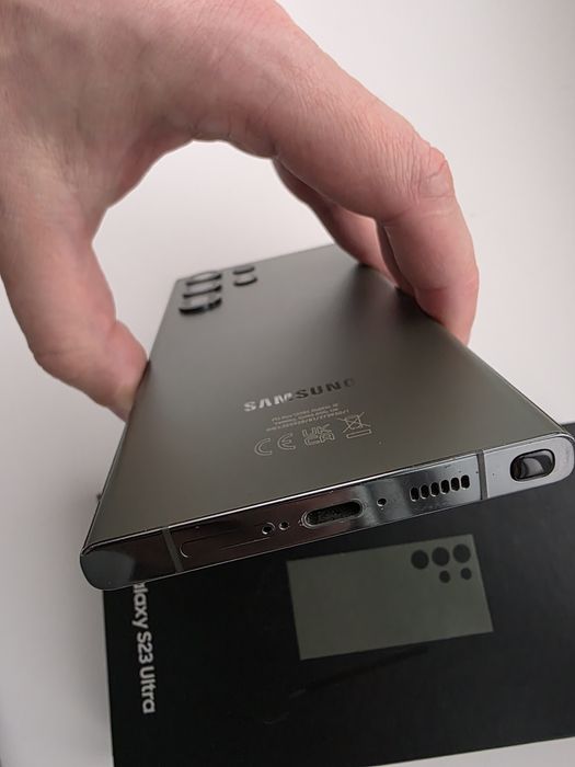 Samsung Galaxy S23 Ultra 8/256 разбит экран