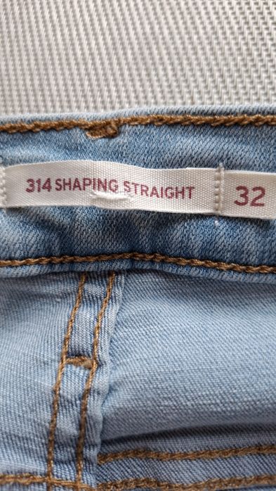 Jeansy "LEVI  STRAUSS"  W 32  L32  jasno niebieskie jak nowe