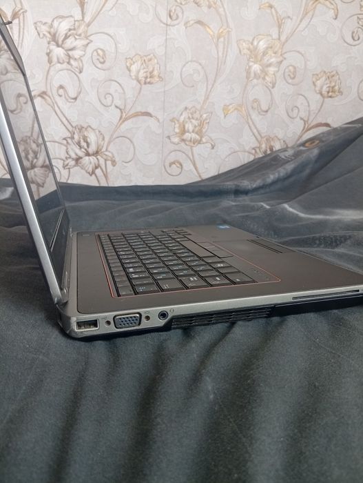 Ноутбук Dell latitude E6420 по запчастинам