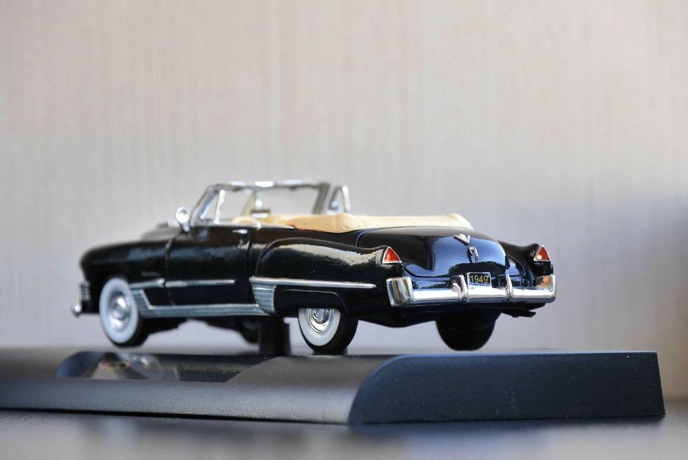 Модель Cadillac Series 62 (1949) 1:32 Signature models