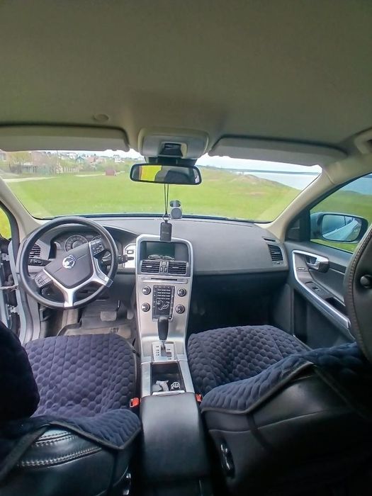 Volvo xc60 2011 полностью обслужено.