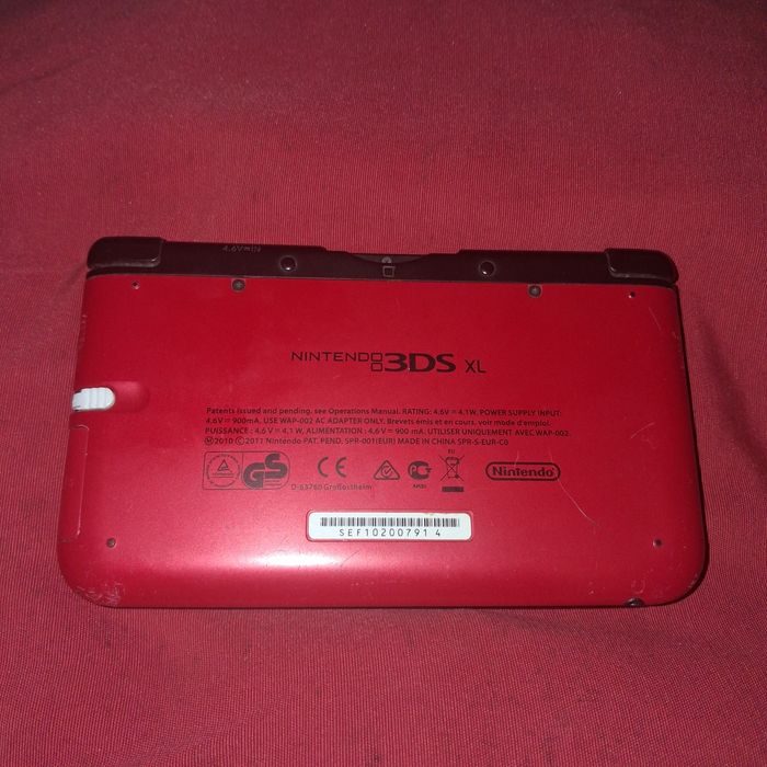 Nintendo 3DS XL com jogos