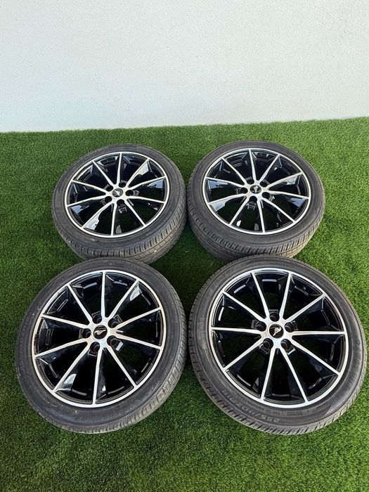 Jantes 19 5×114.3 Ford Mustang Nissan com pneus 255/40R19