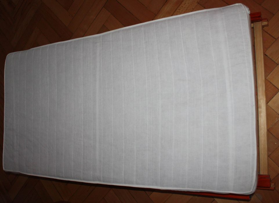 Łóżeczko drewniane + materac gryka - kokos 120x0,60m, przewijak