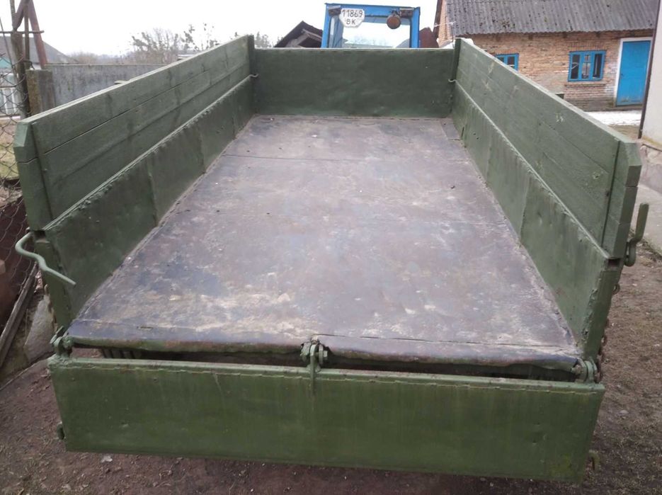 Продається трактор в комплекті