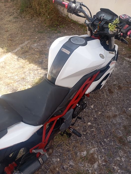 Benelli  125 CC leia o anúncio