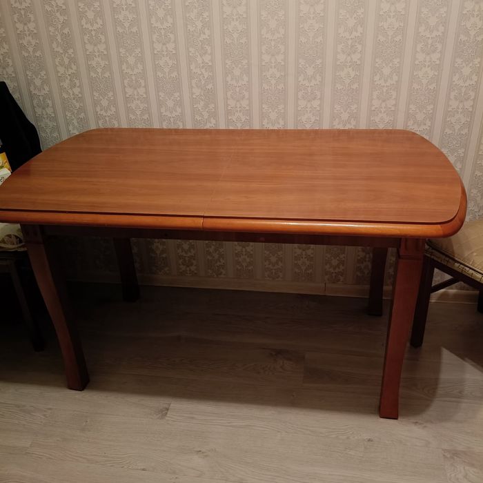 Sprzedam stol z krzeslami