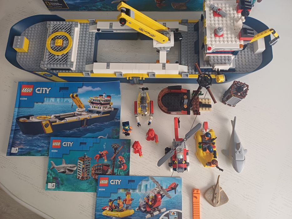 Lego City  60266