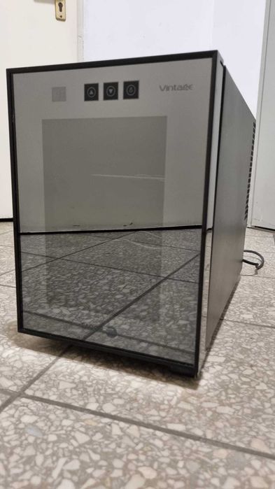 Lodówka na wino Fagor – 12 butelek – bardzo dobry stan!