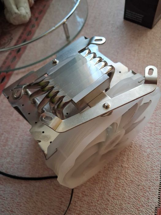 Procesor AMD Ryzen 5 3600 + chłodzenie SilentiumPc Fortis 3 RGB