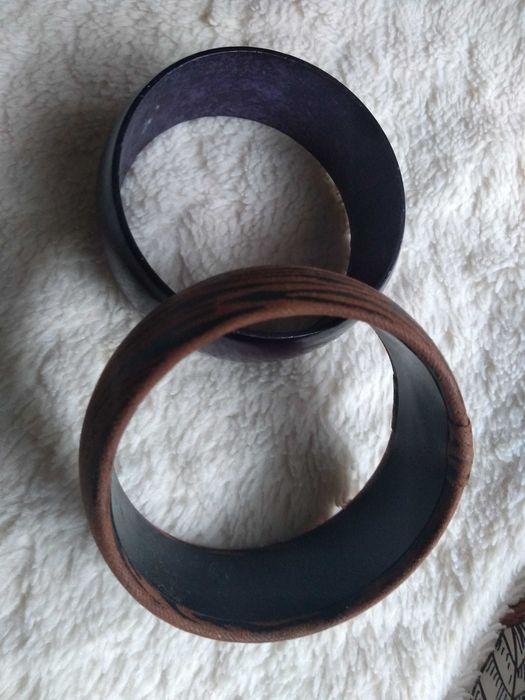 2 bransoletki koła na nadgarstek