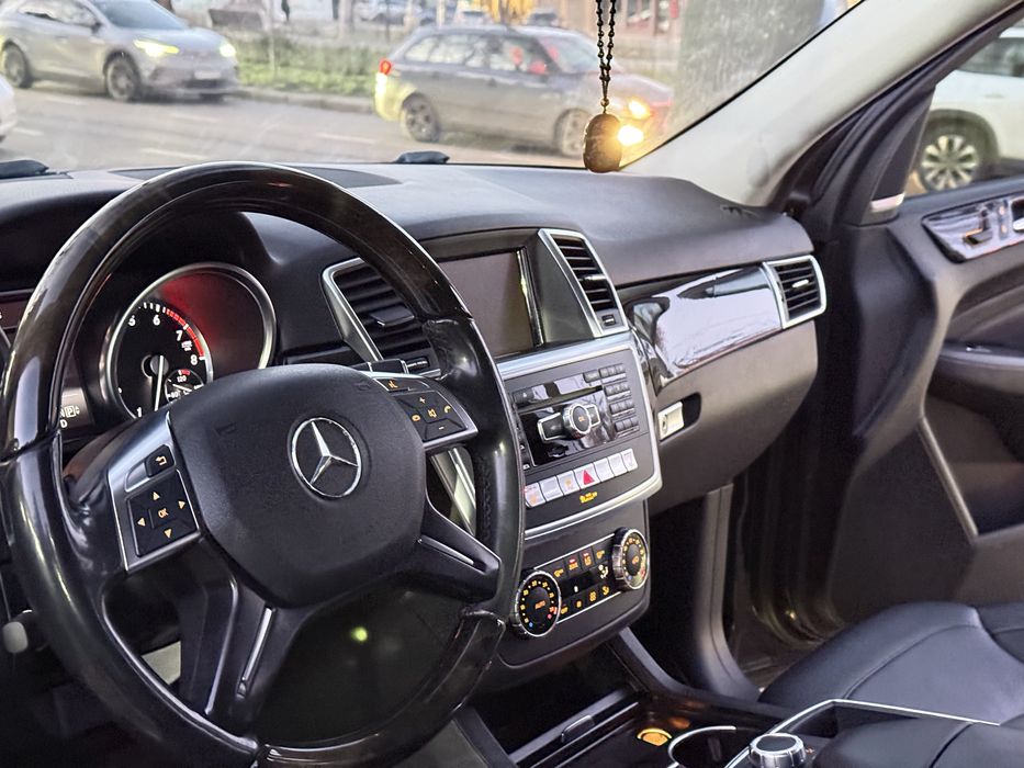 Mersedes ML350 3.5 бензин